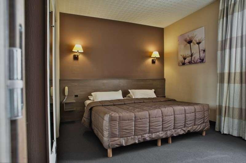 Brit Hotel Le Surcouf Saint-Malo Zimmer foto